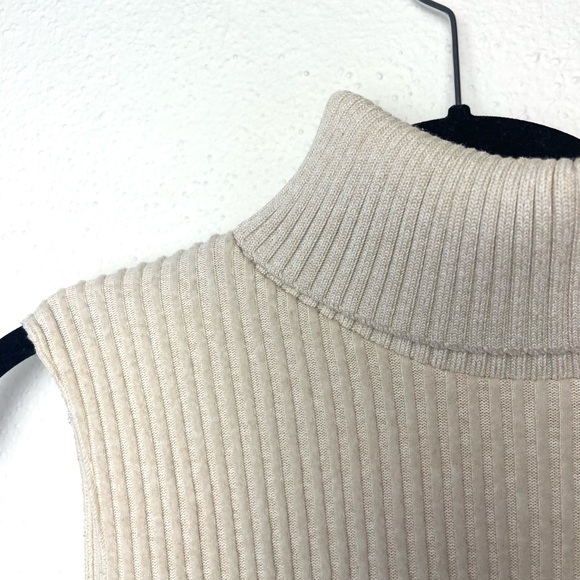 Zara Sleeveless Sweater Turtleneck Top | Medium - Picture 3 of 5